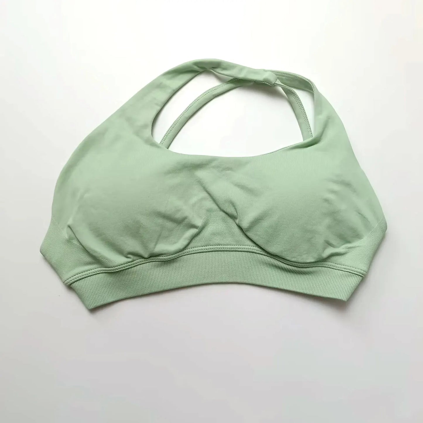 NCLAGEN Active Top – Asymmetrisch, elegant & perfekt fürs Workout. Stylisch, stützend & nahtlos. Rückenausschnitt & maximaler Komfort