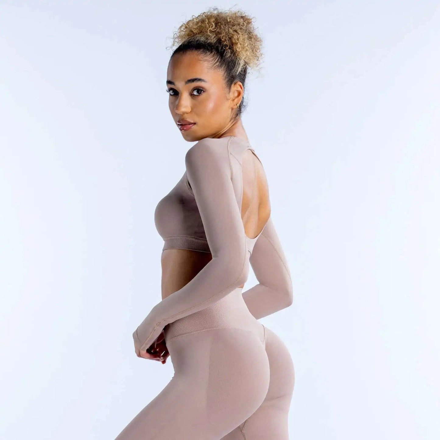 NCLAGEN Fitness Long Sleeve Top – Elegant, sportlich & perfekt fürs Workout. Figurbetont, atmungsaktiv & mit schönem Rücken