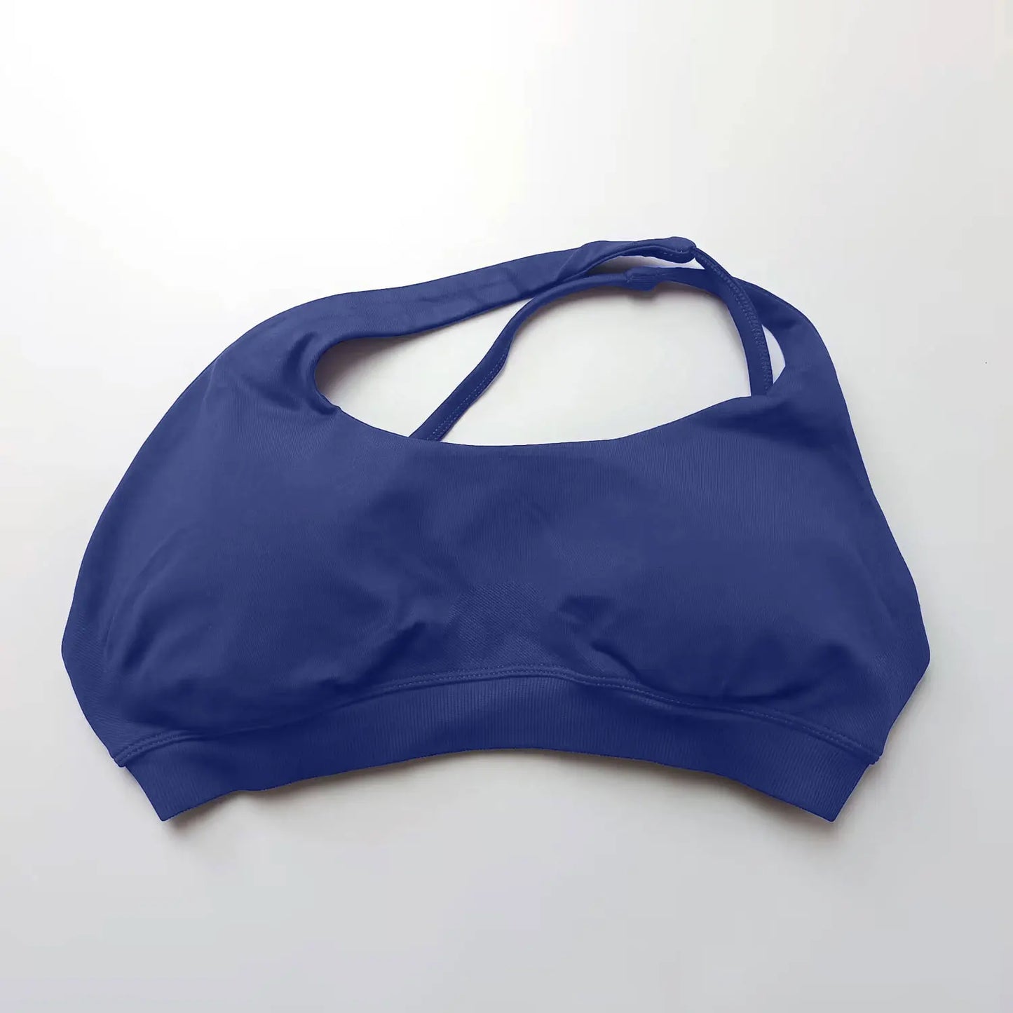 NCLAGEN Active Top – Asymmetrisch, elegant & perfekt fürs Workout. Stylisch, stützend & nahtlos. Rückenausschnitt & maximaler Komfort